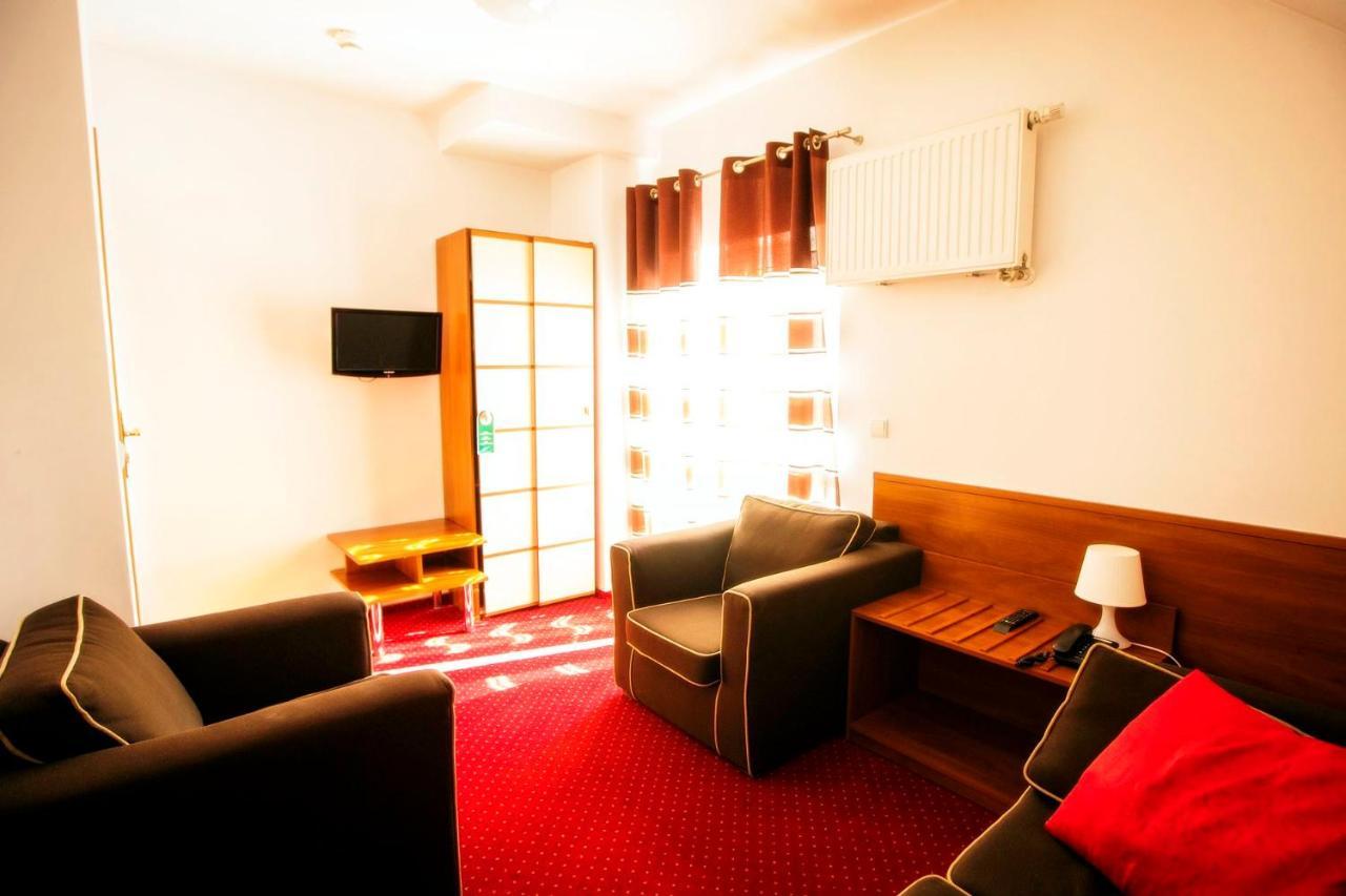 Hotel Luka Radom Eksteriør billede